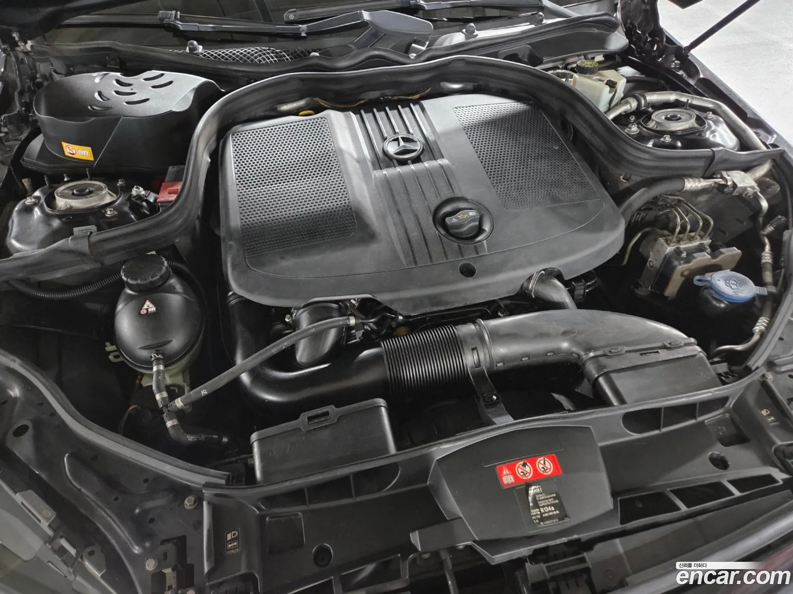 Mercedes-Benz E-Class W212 2014 — 16