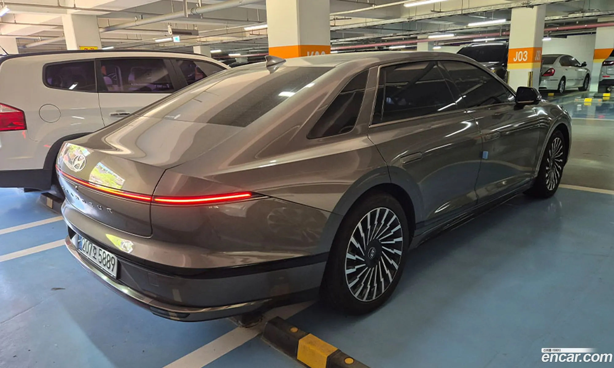 Hyundai Grandeur 2025 — 12