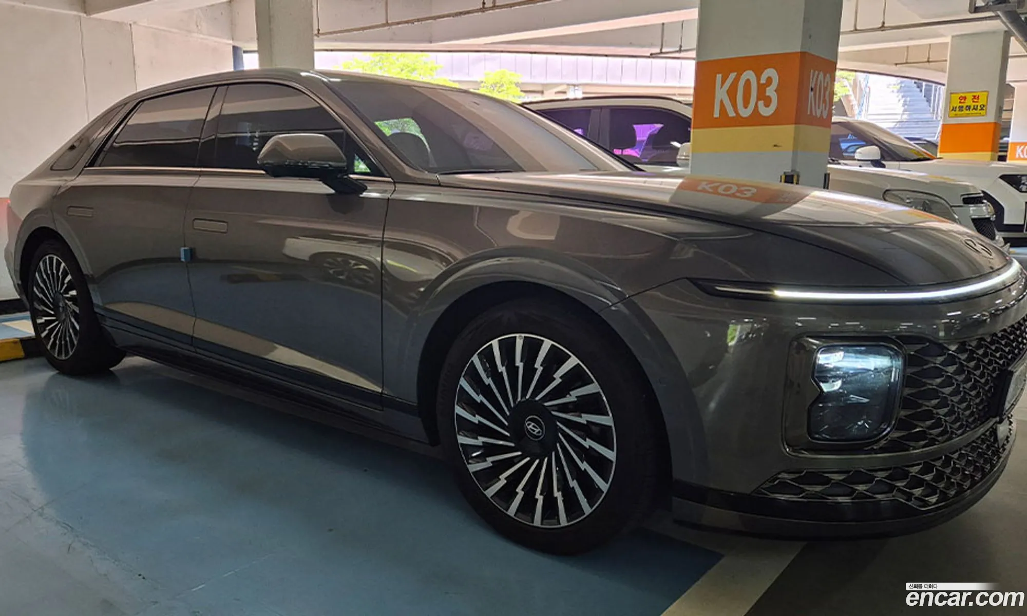 Hyundai Grandeur 2025 — 3
