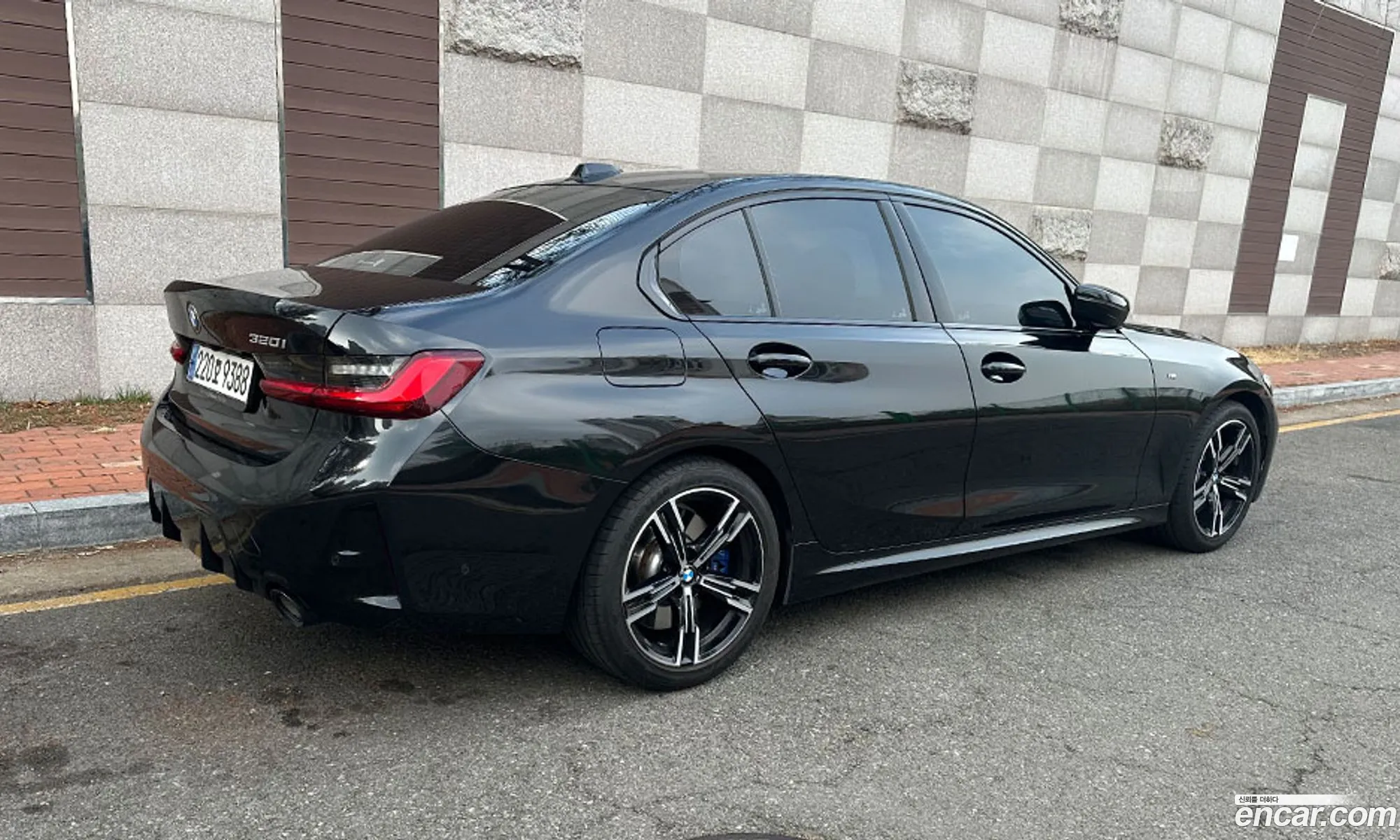 BMW 3 Series 2023 — 8