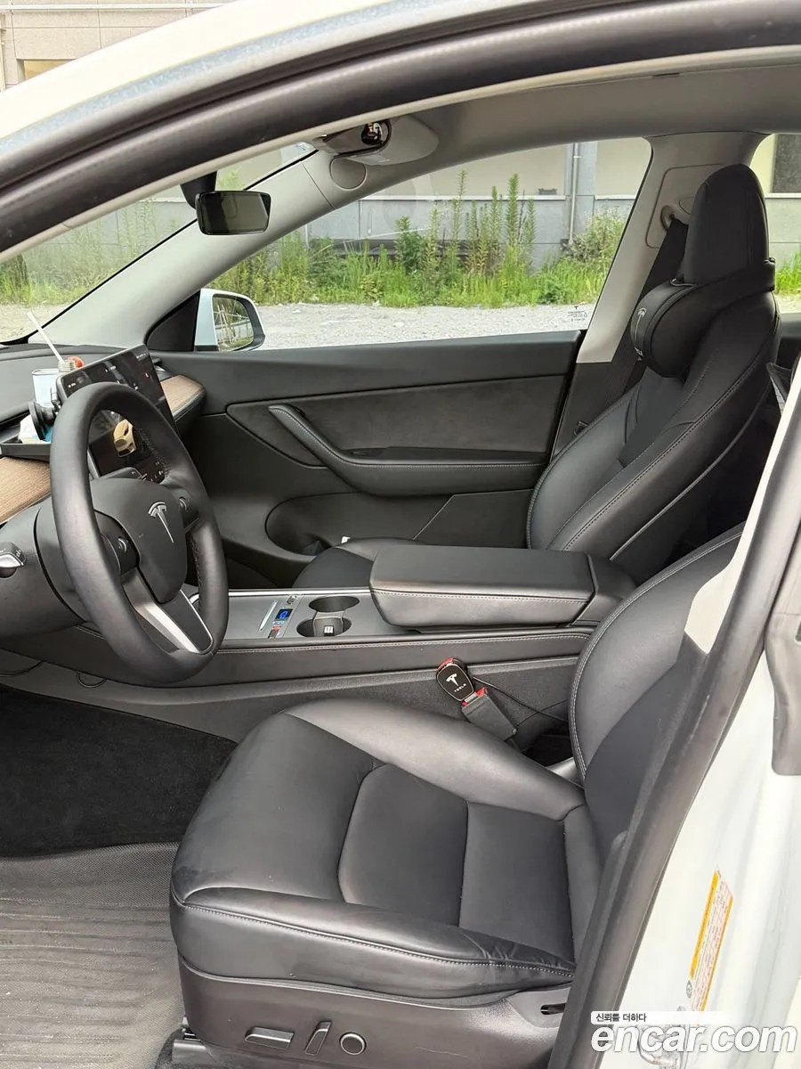Tesla Model Y 2022 — 11