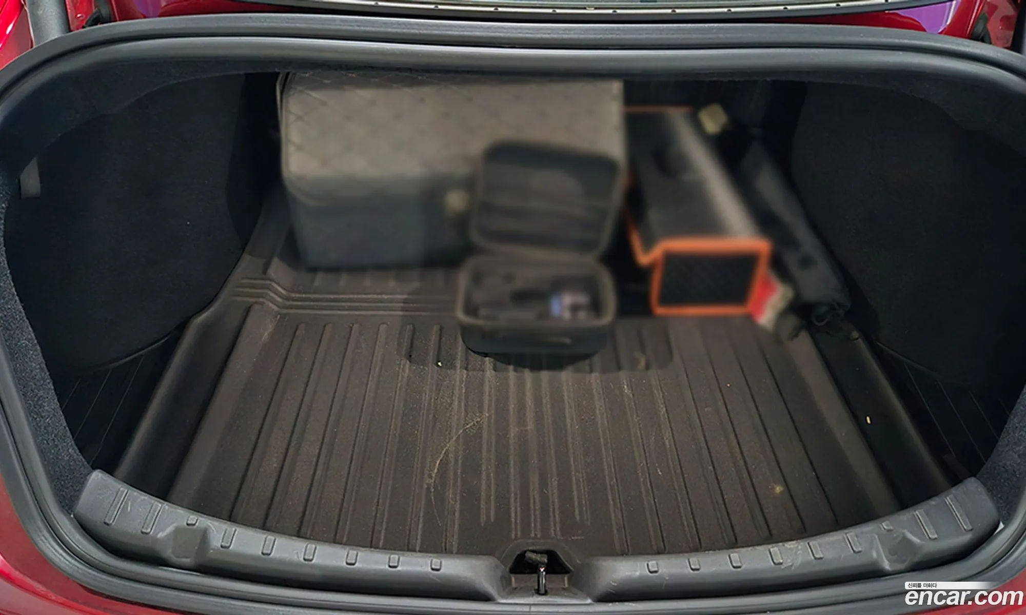 Tesla Model 3 2024 — 11
