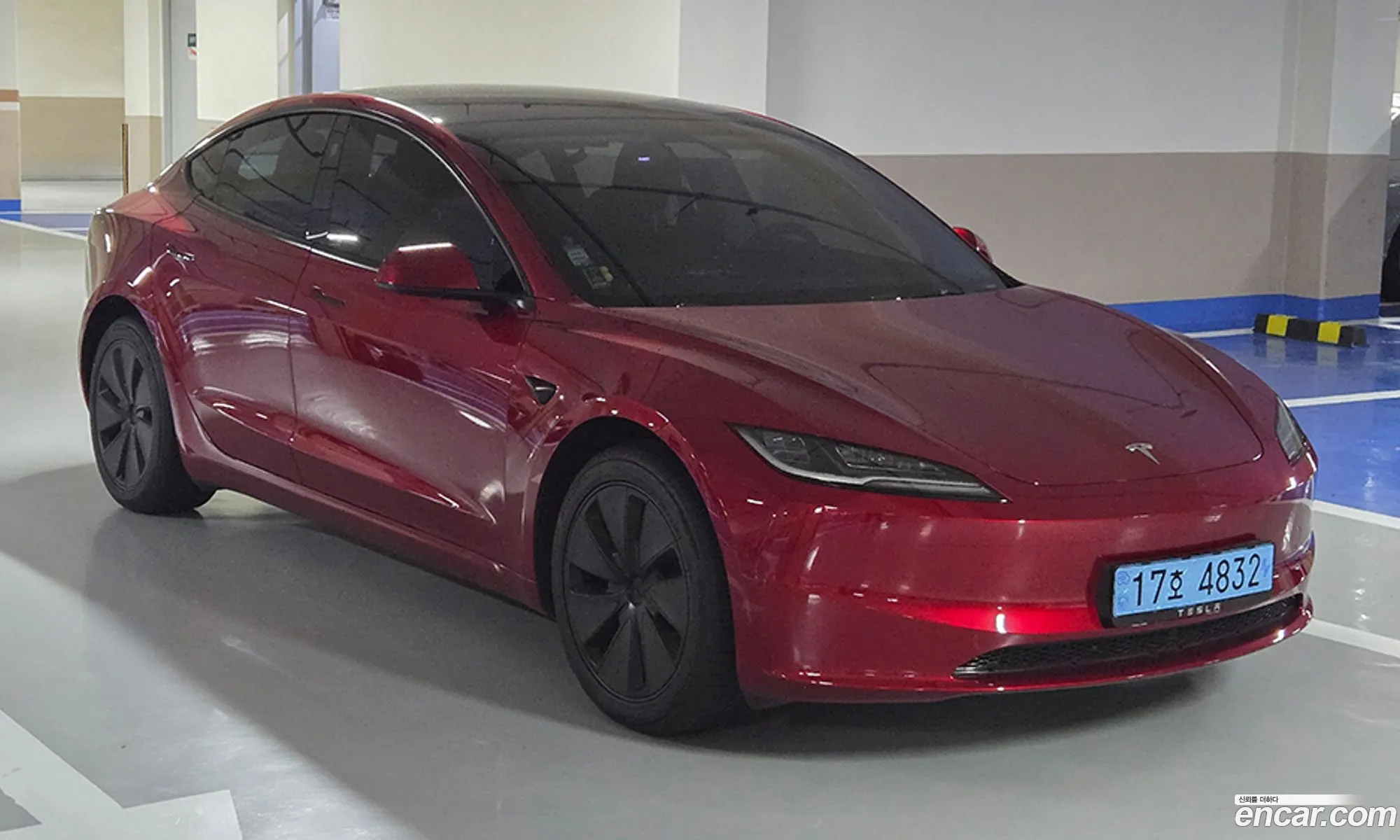 Tesla Model 3 2024 — 2