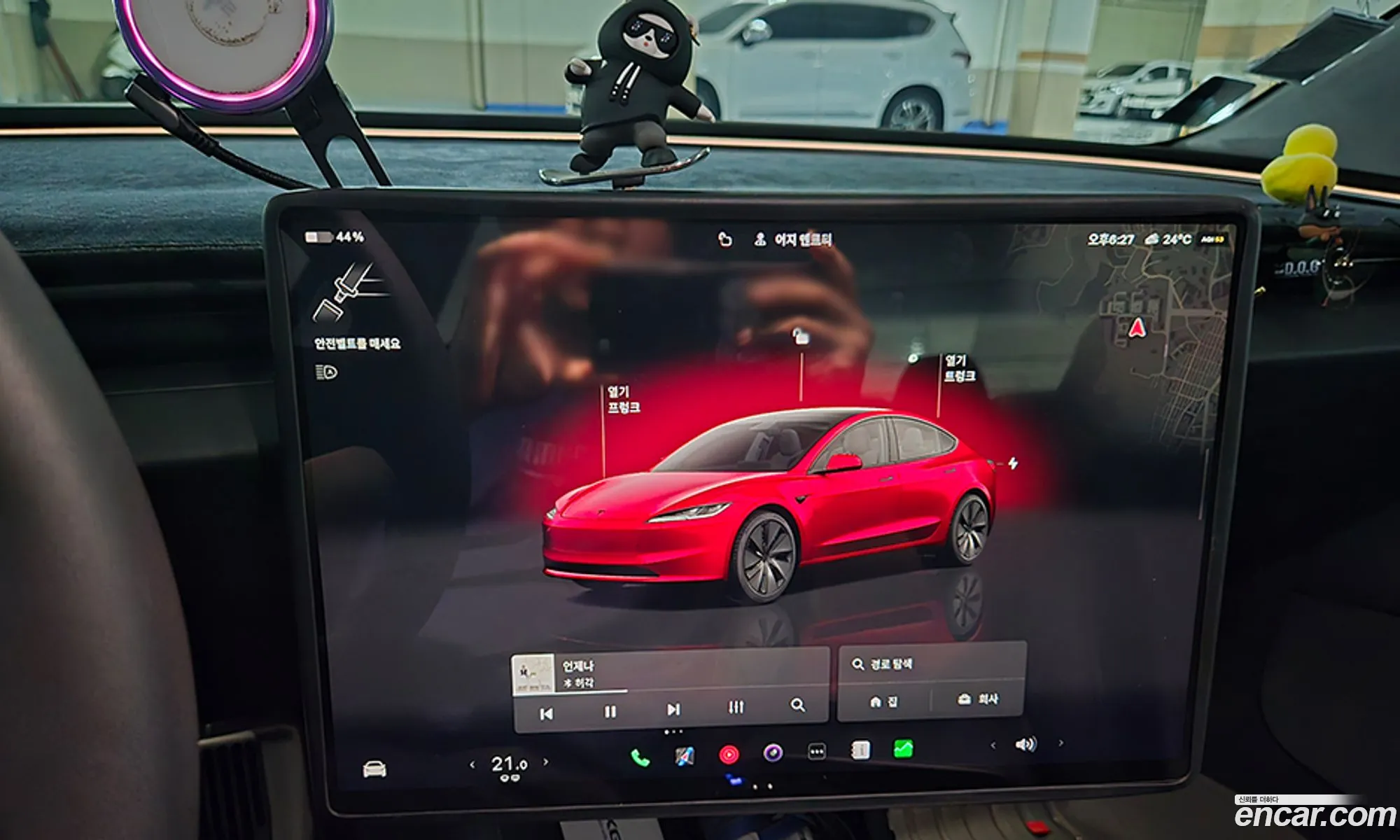Tesla Model 3 2024 — 17