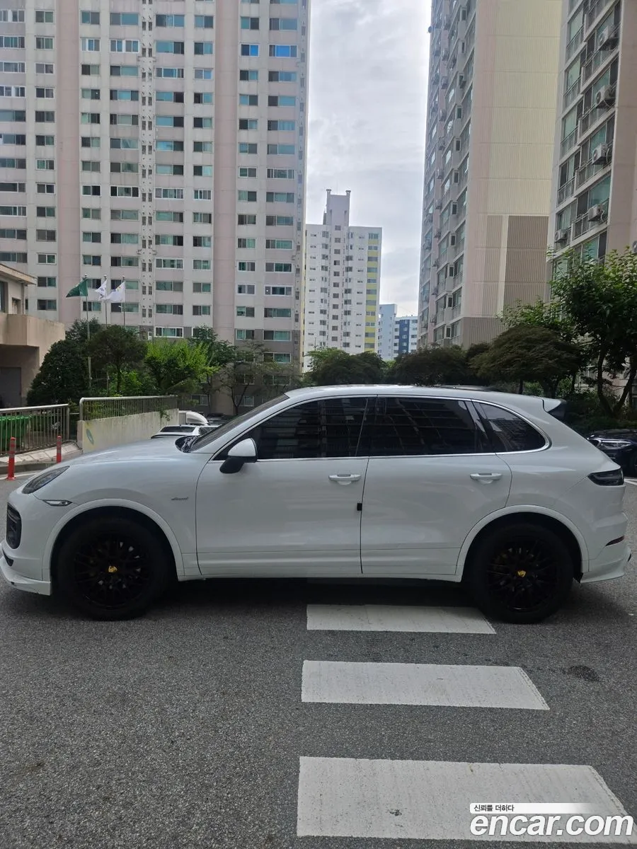 Porsche Cayenne 2013 — 19