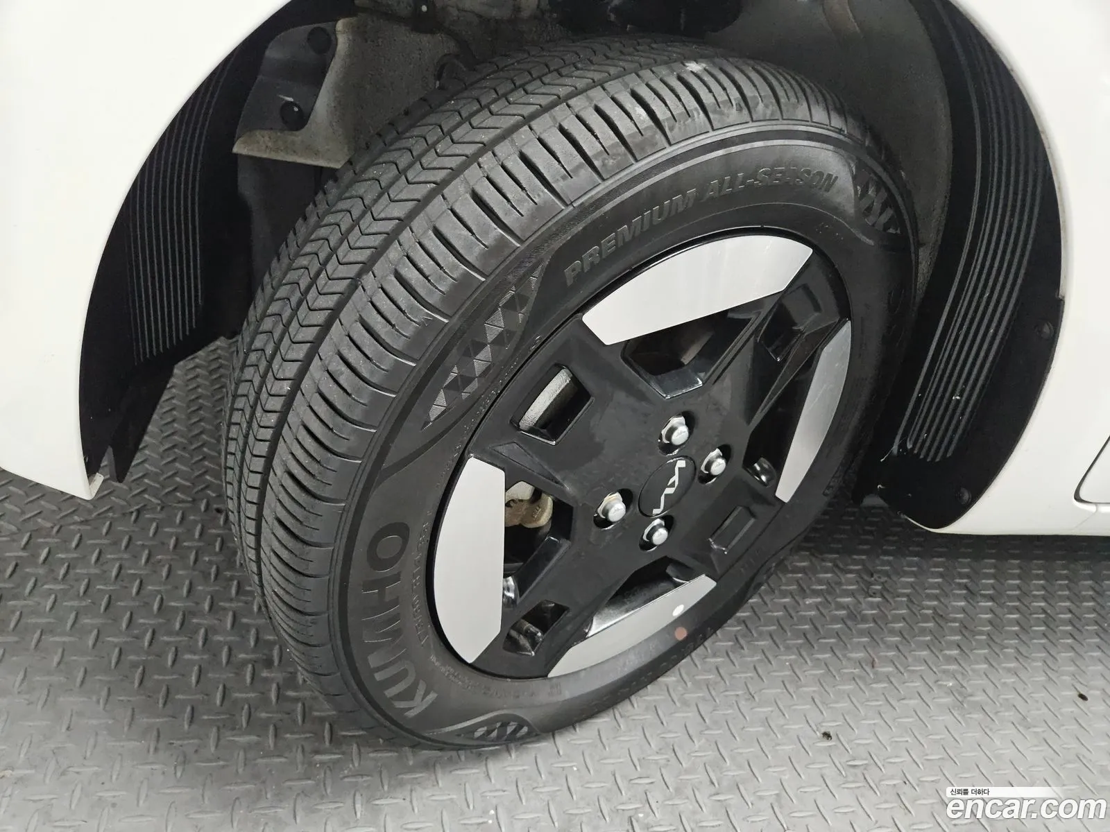 Kia Kia Ray EV 2024 — 4