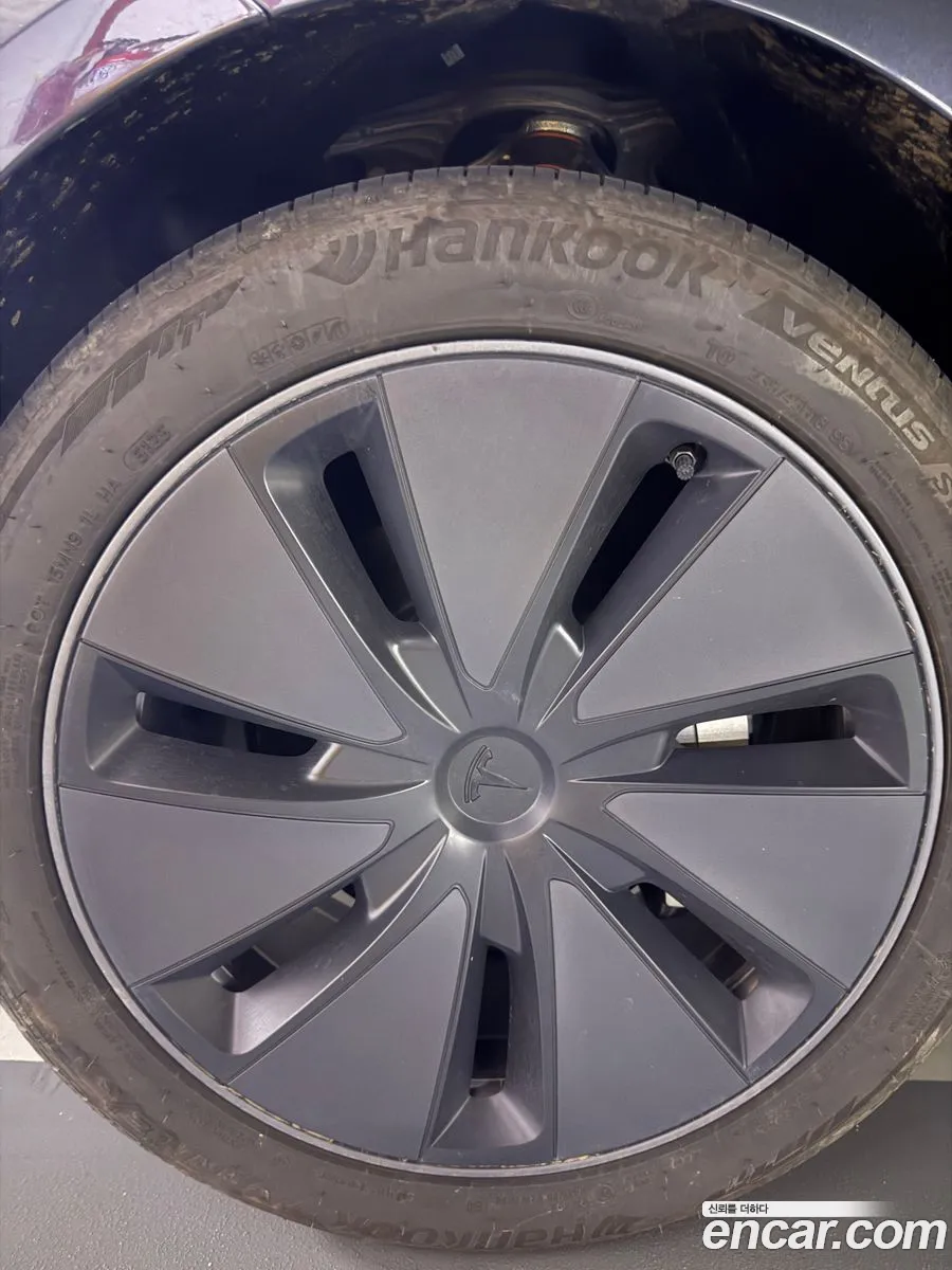 Tesla Model 3 2026 — 7