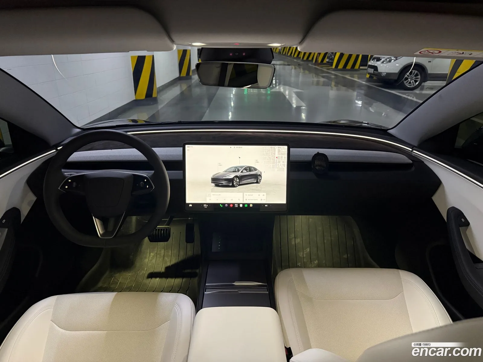 Tesla Model 3 2026 — 4