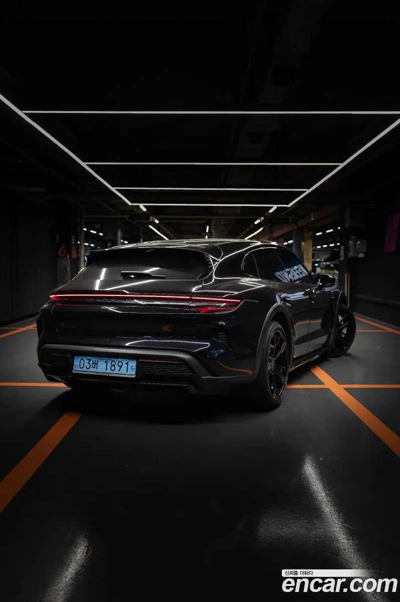 Porsche Taycan 2025 — 6