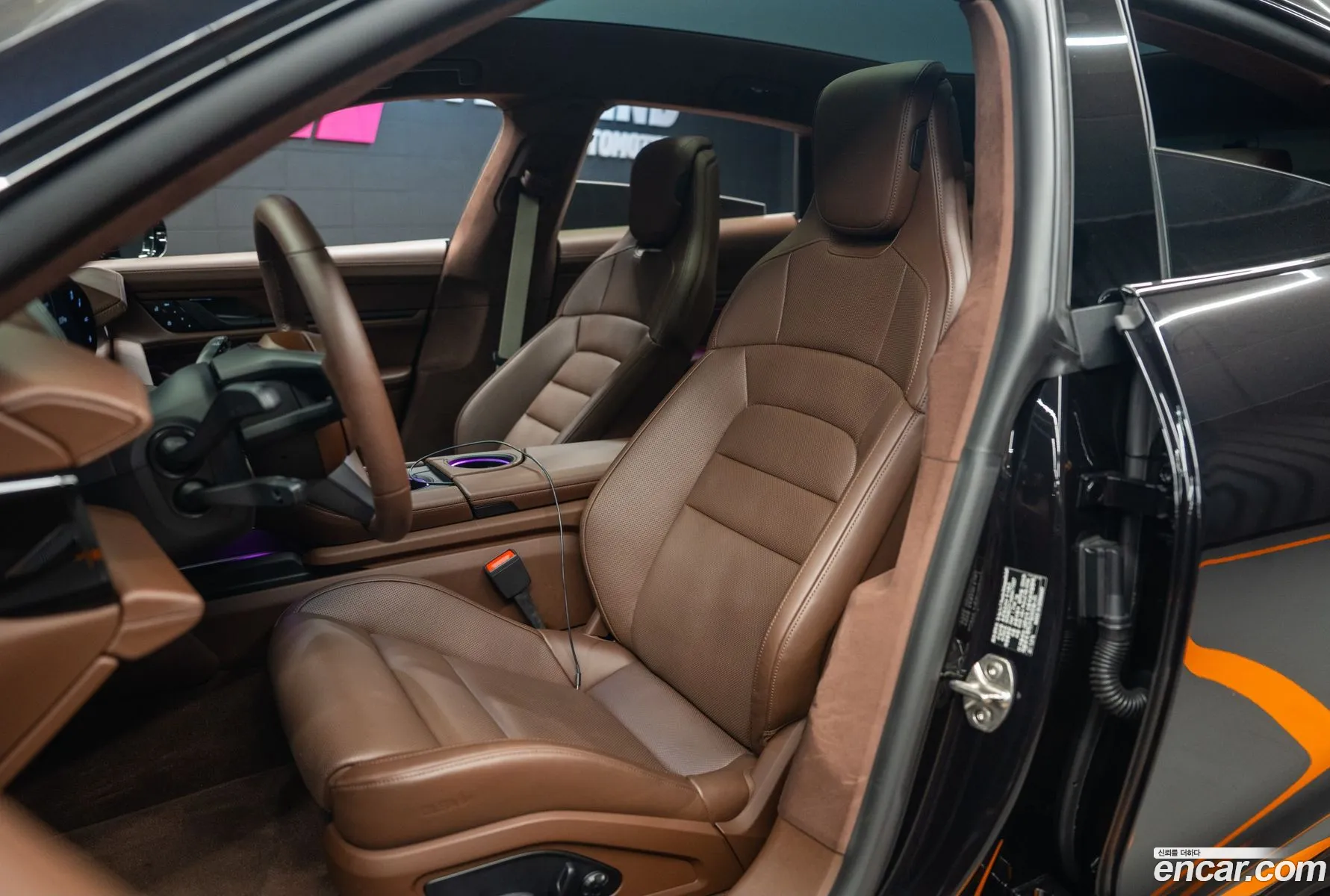 Porsche Taycan 2025 — 4