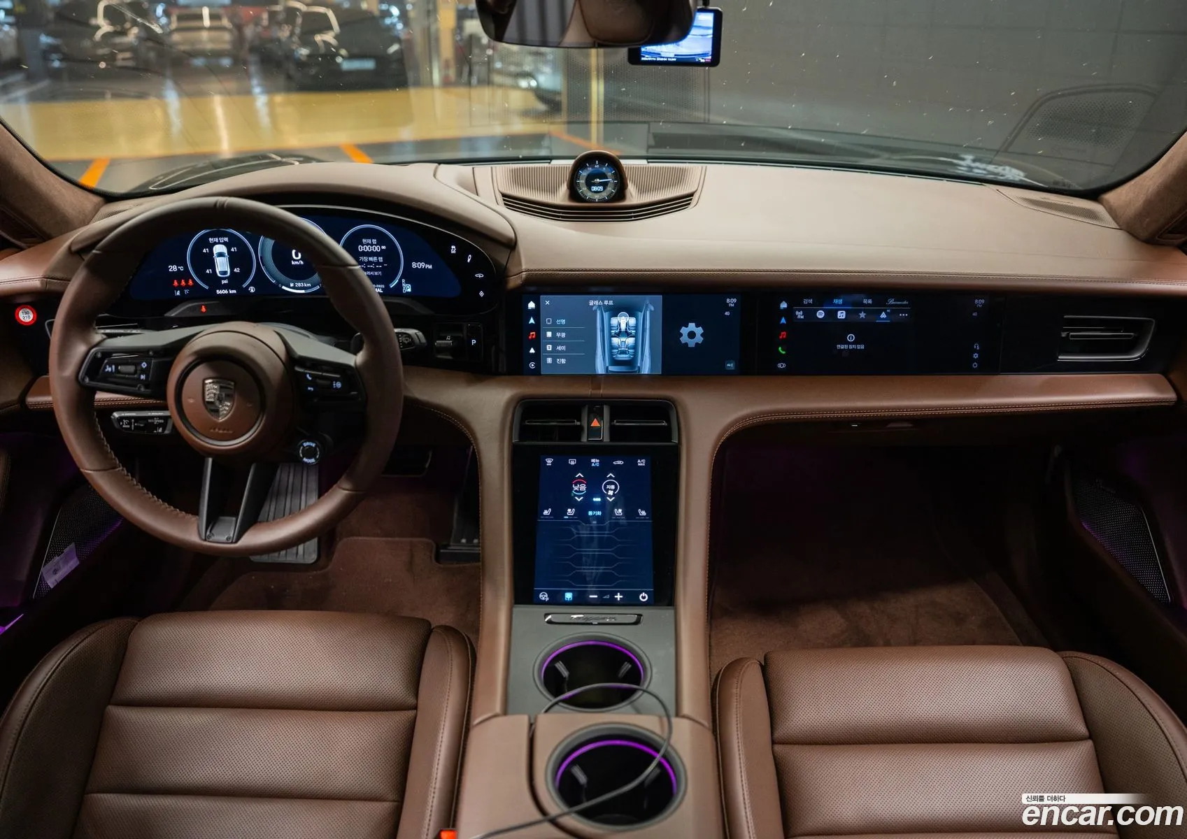 Porsche Taycan 2025 — 3