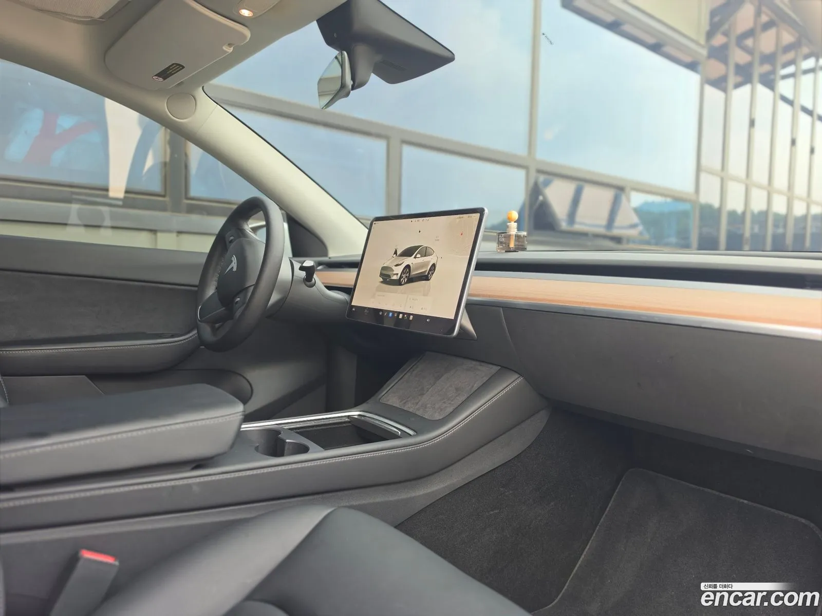 Tesla Model Y 2022 — 9