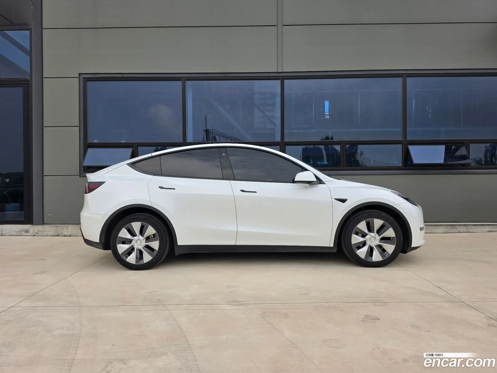 Tesla Model Y 2022 — 4