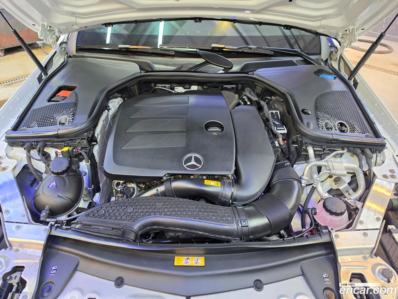 Mercedes-Benz E-Class W213 2022 — 19