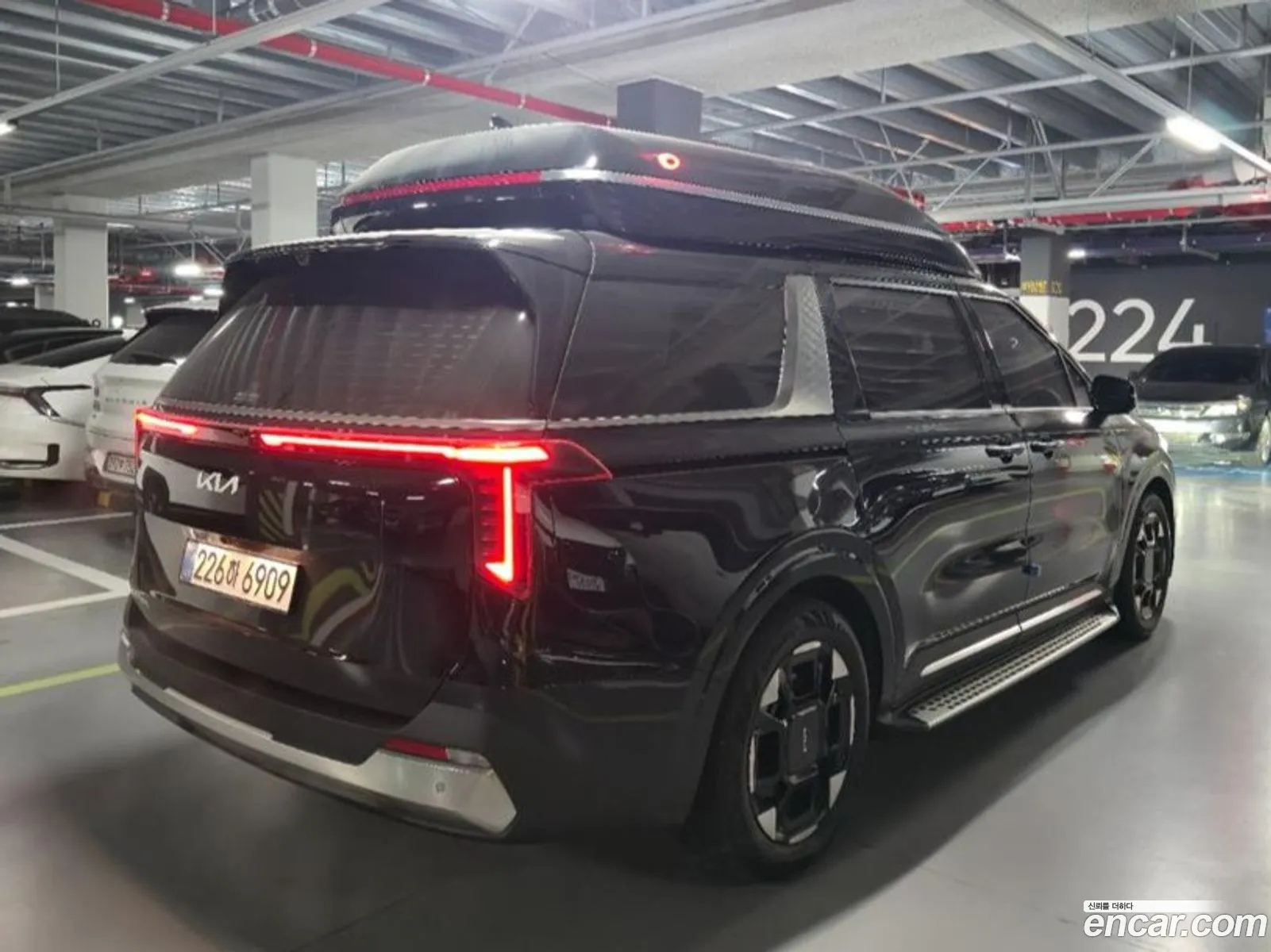 Kia Carnival 2025 — 13