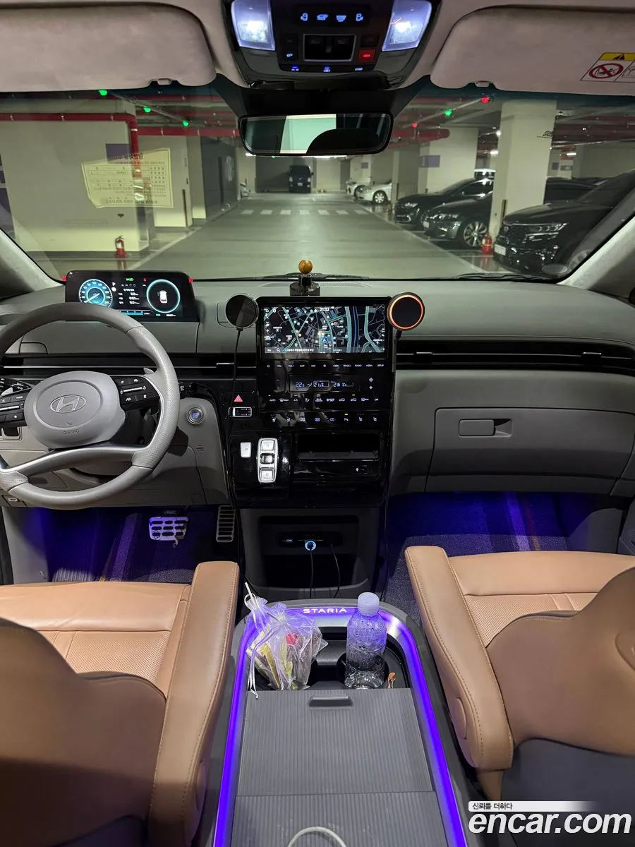 Hyundai Staria 2024 — 2