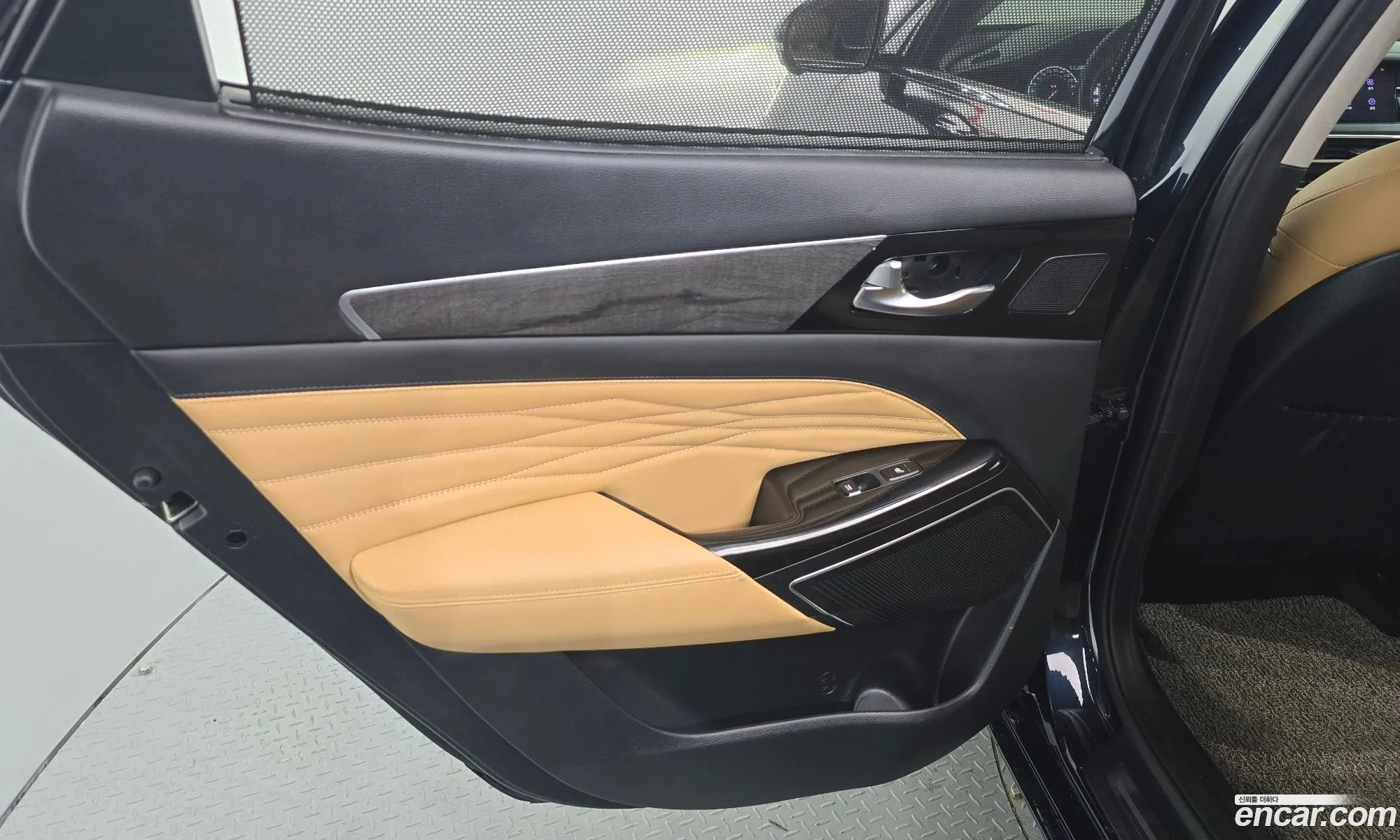 Kia K7 Premier 2020 KNALC41BBLA237805 — 4