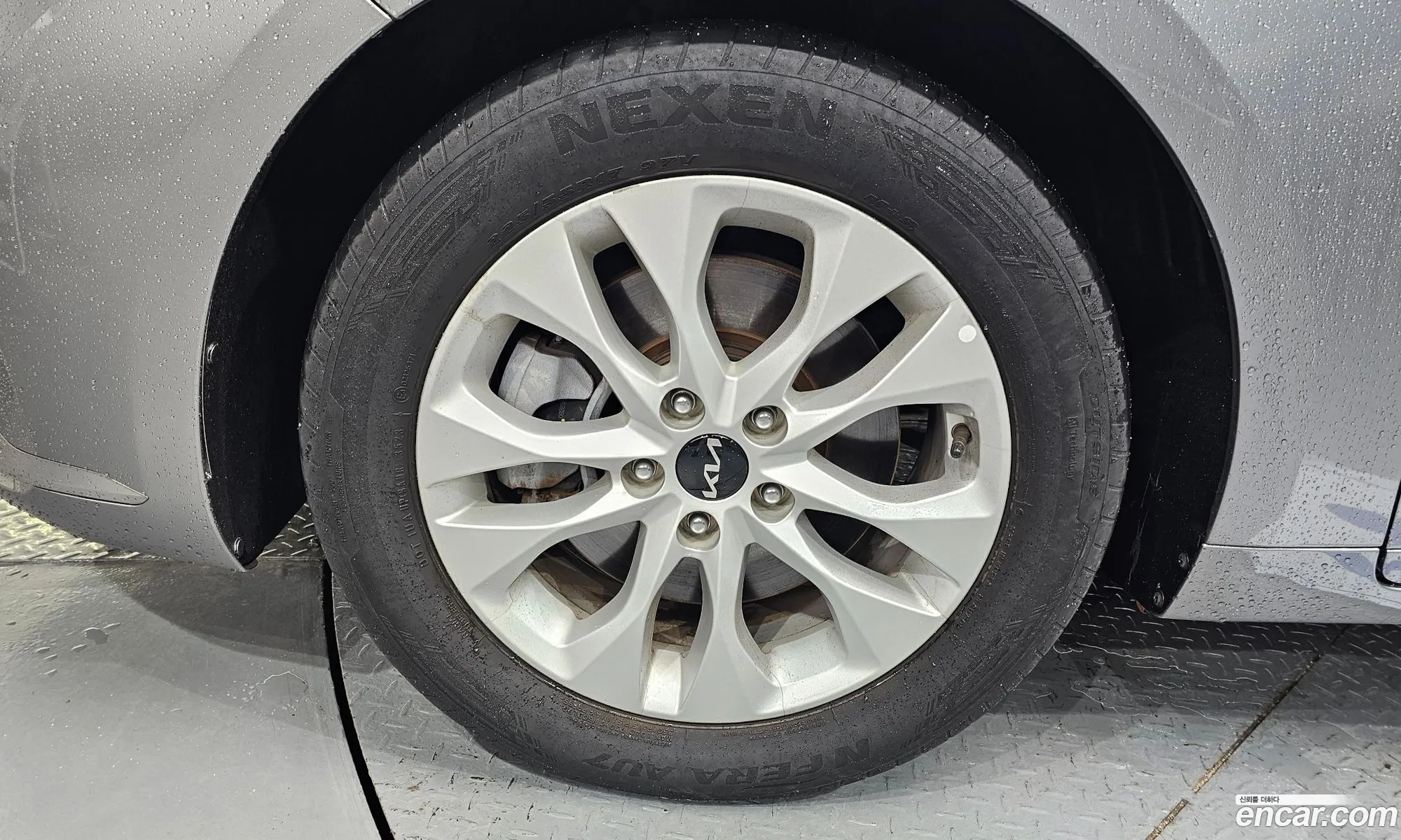 Kia K8 2023 KNAM241FBRA060983 — 2