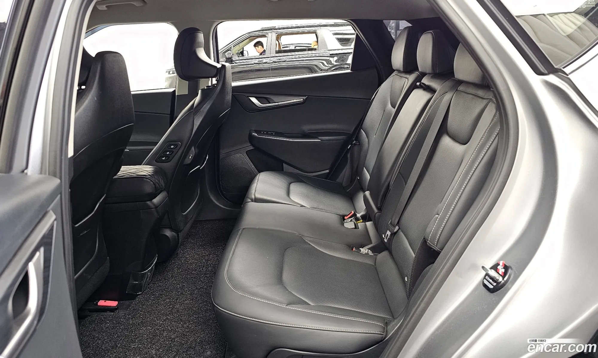Kia EV6 2023 KNAC381AFPA133694 — 7