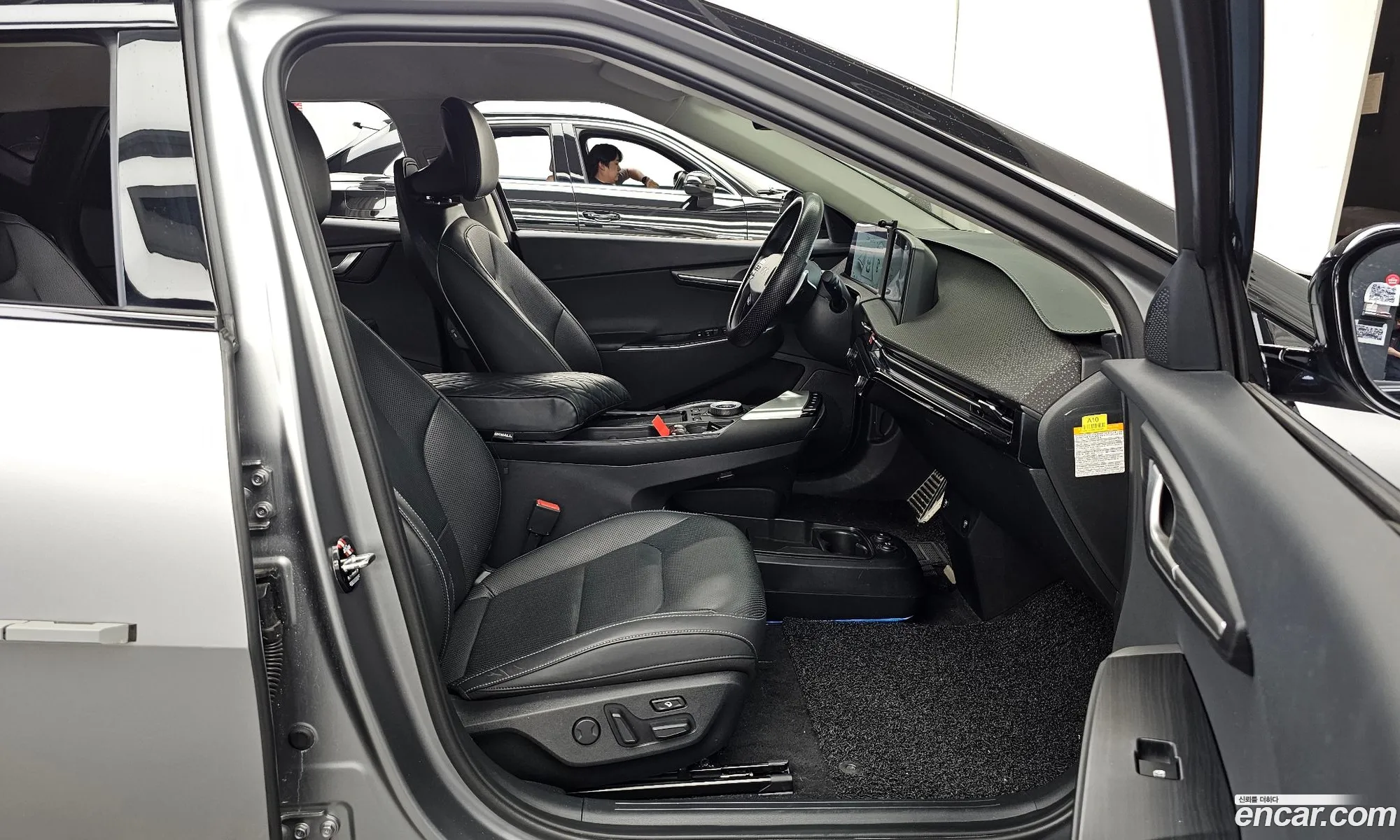 Kia EV6 2023 KNAC381AFPA133694 — 30