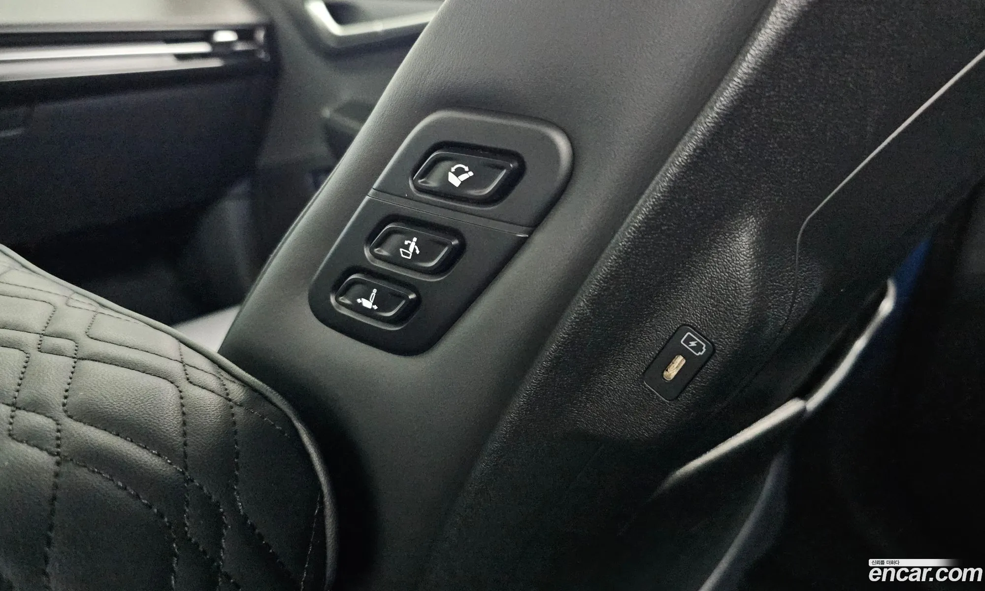 Kia EV6 2023 KNAC381AFPA133694 — 23
