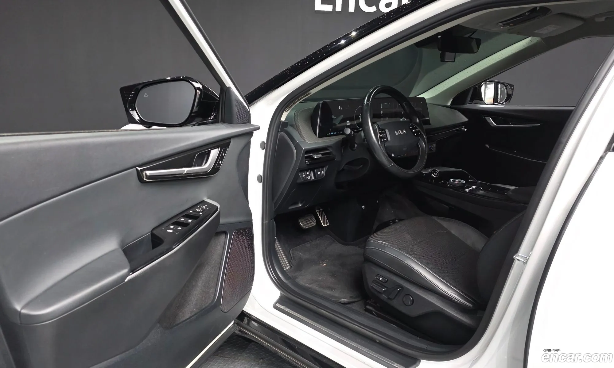 Kia EV6 2021 KNAC381AFNA010477 — 31