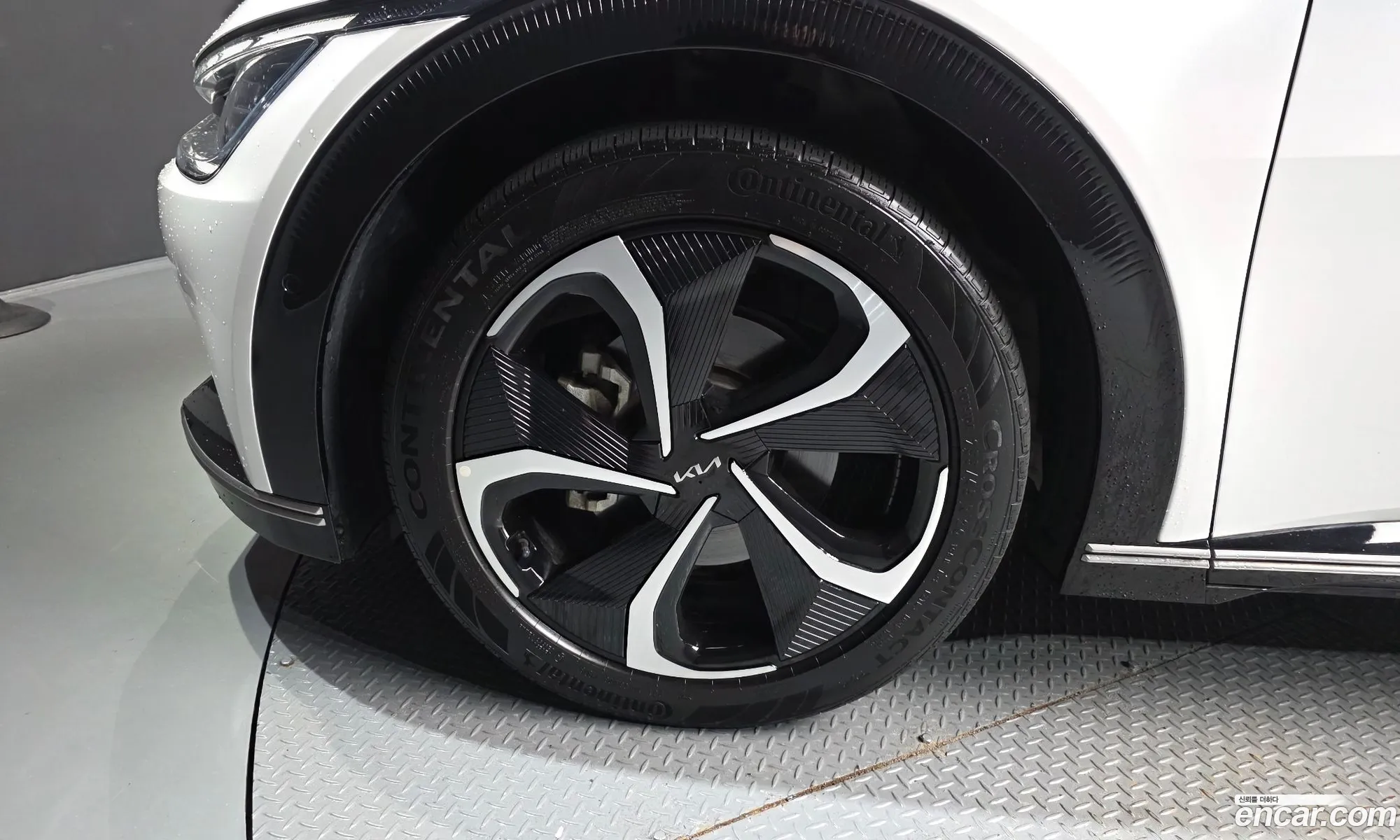 Kia EV6 2021 KNAC381AFNA010477 — 33