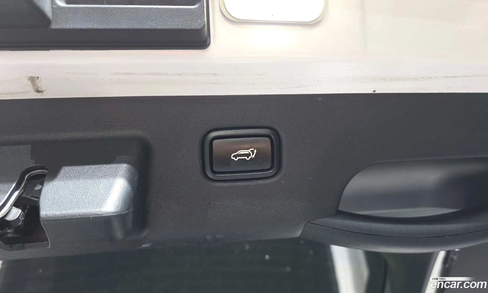 Kia EV6 2021 KNAC381AFNA010477 — 23