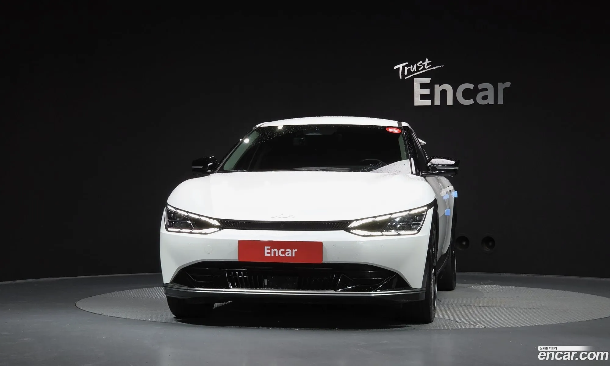 Kia EV6 2021 KNAC381AFNA010477 — 28