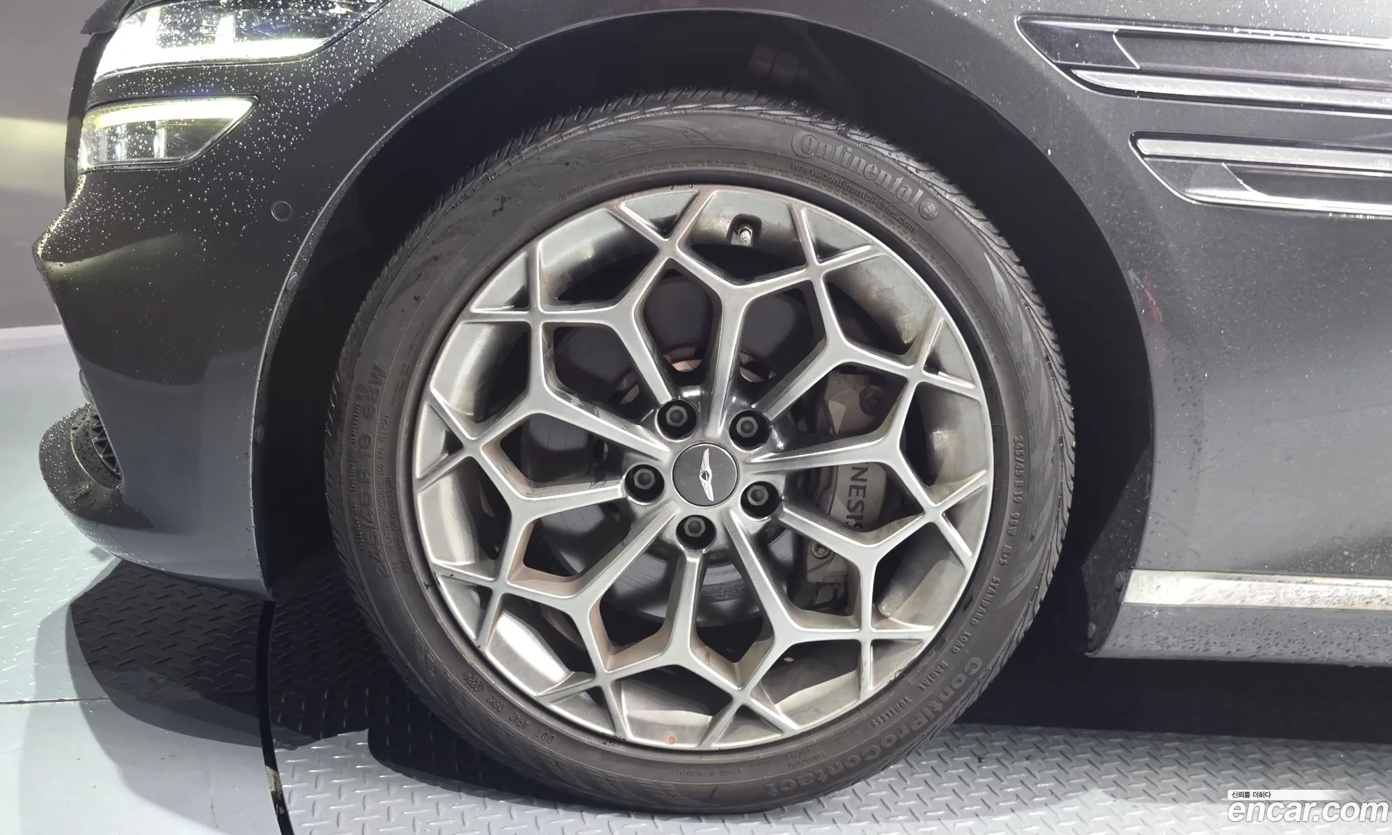Genesis G80 2022 KMTGB41CBNU128008 — 9