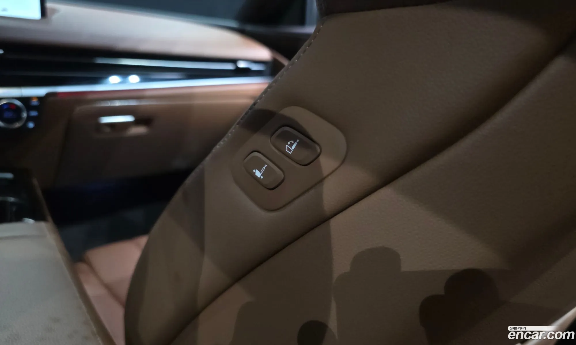 Genesis G80 2022 KMTGB41CBNU128008 — 12