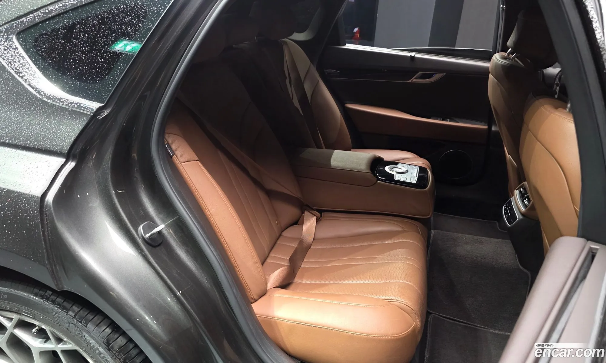 Genesis G80 2022 KMTGB41CBNU128008 — 10