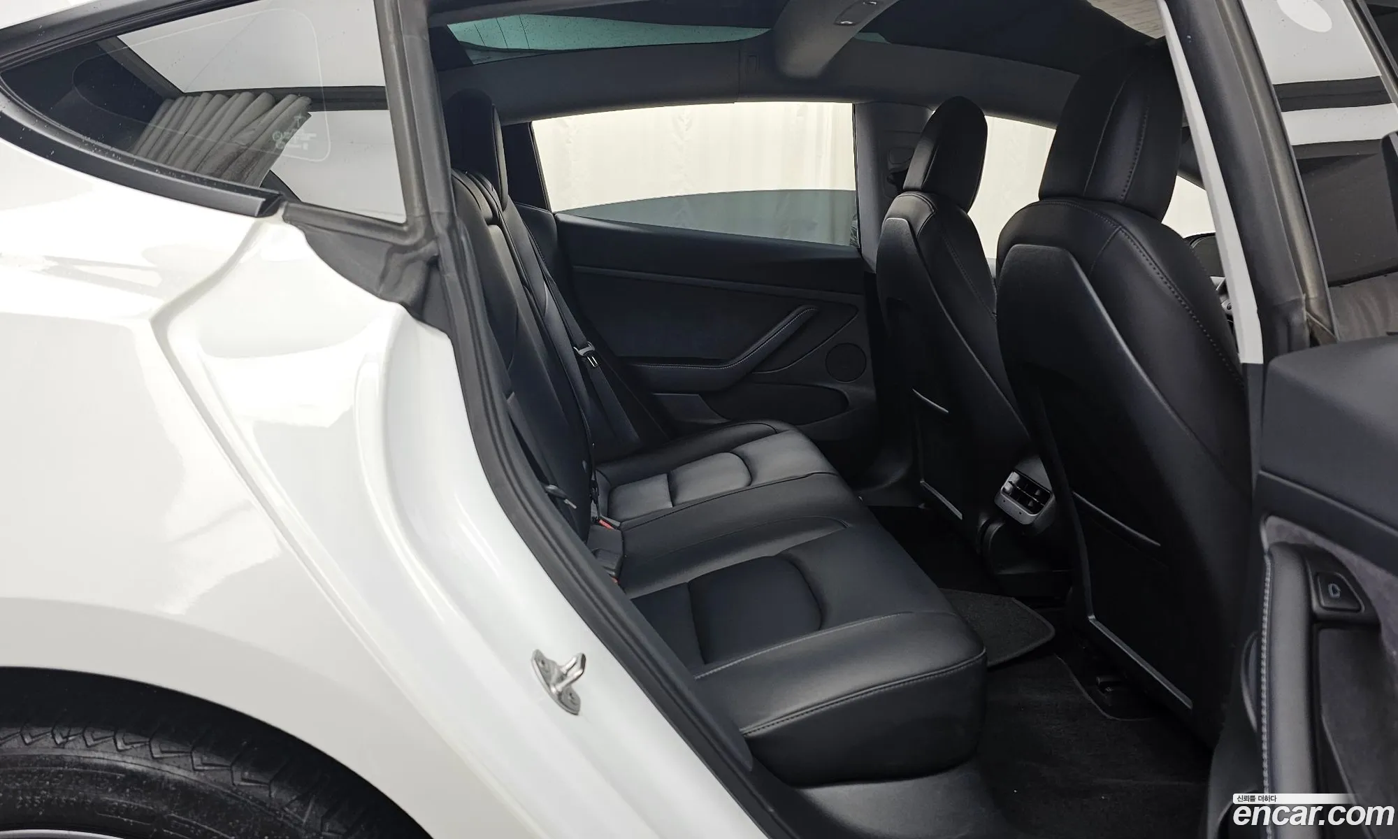 Tesla Model 3 2022 5YJ3E1EB6NF151450 — 32