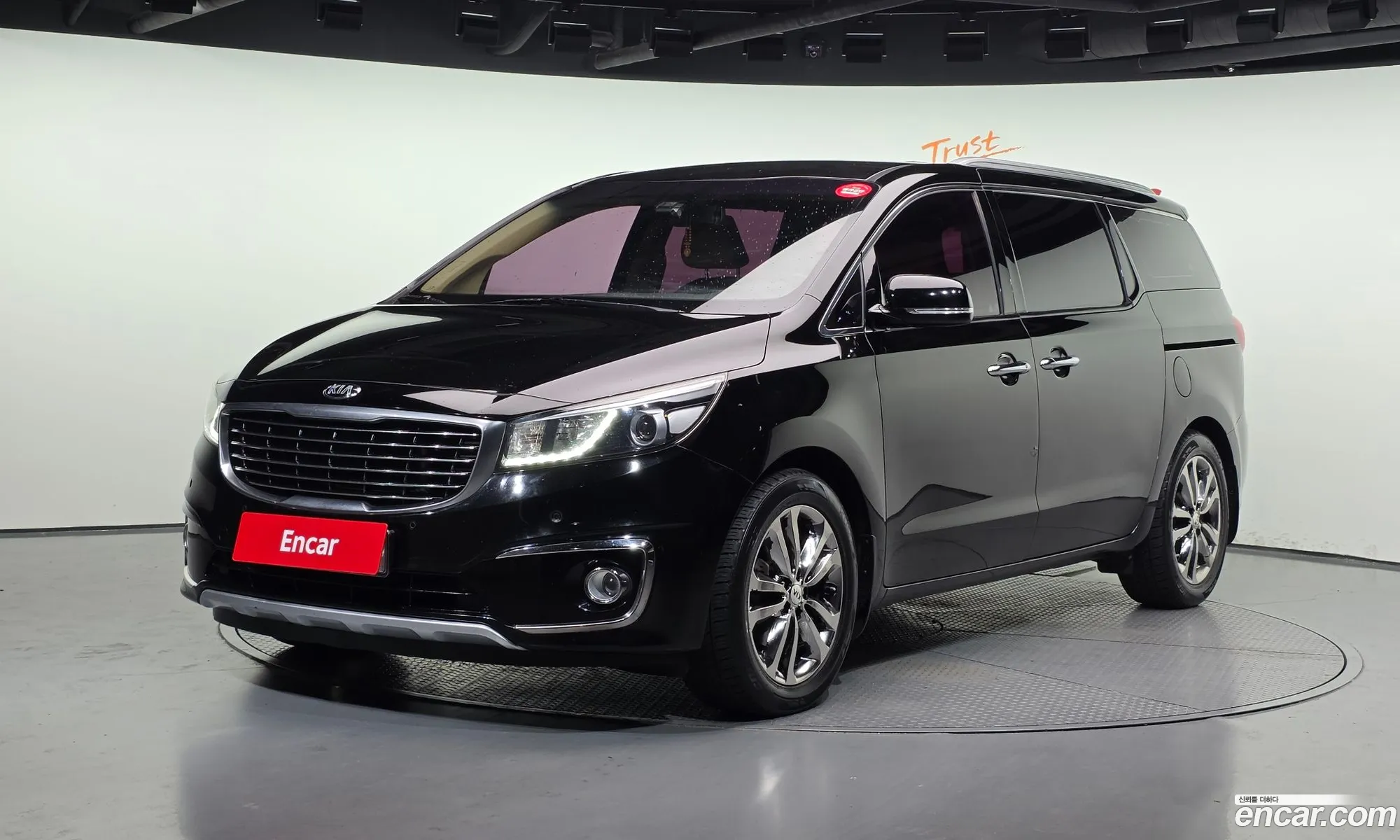 Kia Carnival 2017 — 2