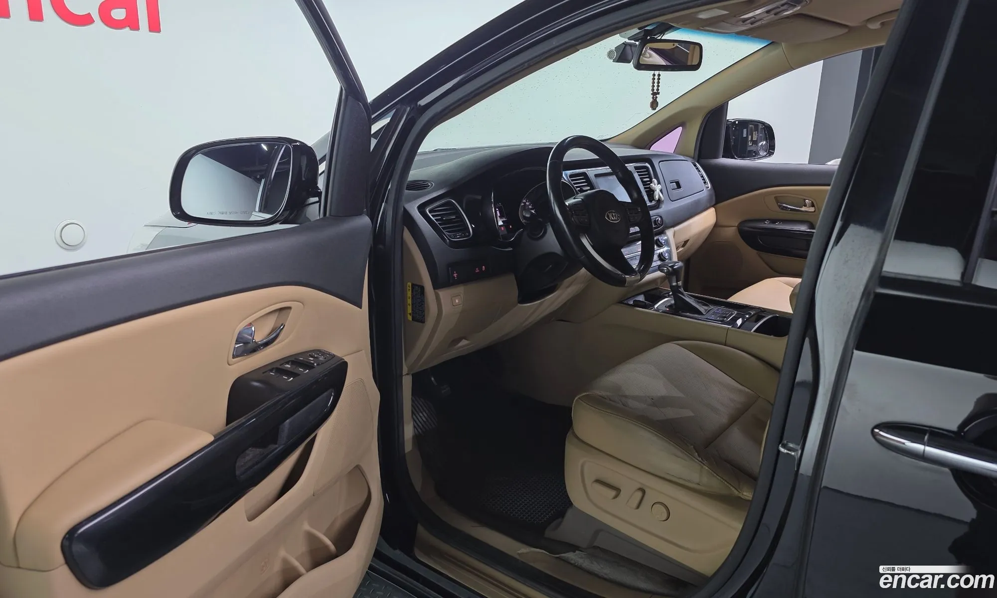 Kia Carnival 2017 — 3