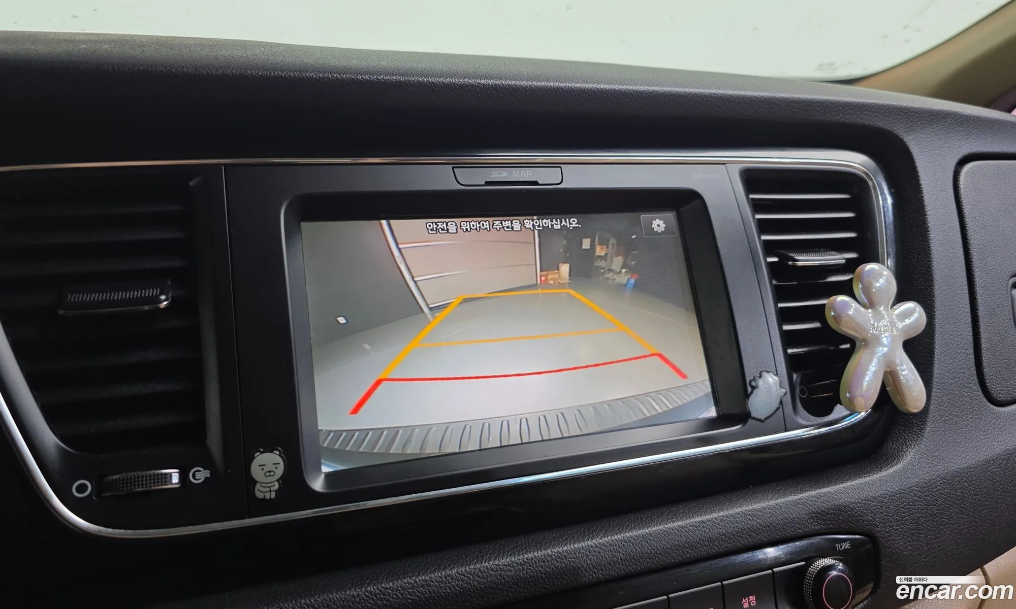 Kia Carnival 2017 — 18