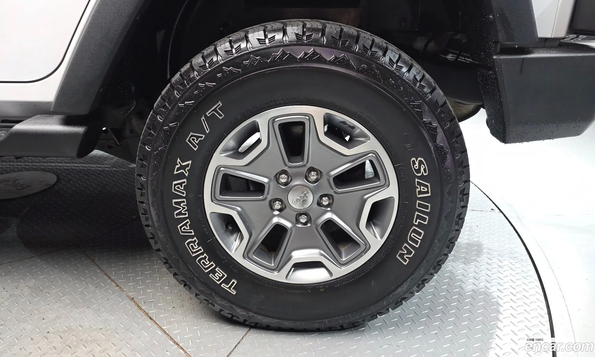 Jeep Wrangler 2013 — 12