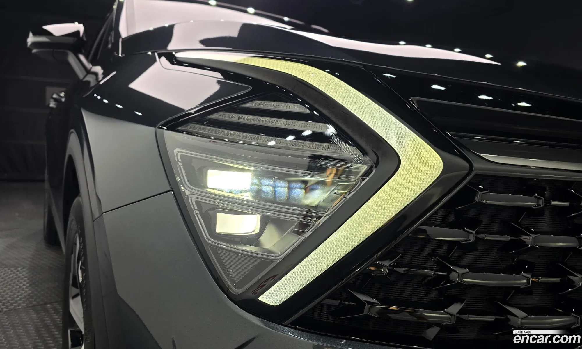Kia Sportage Hybrid 2023 — 12