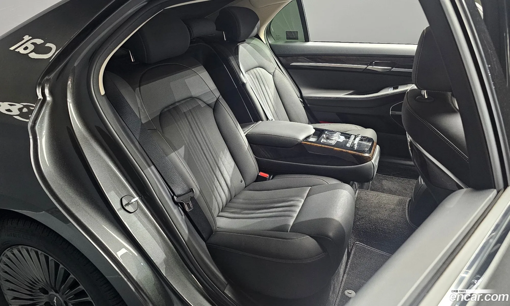 Genesis G90 2021 KMHG141DDMU095662 — 14
