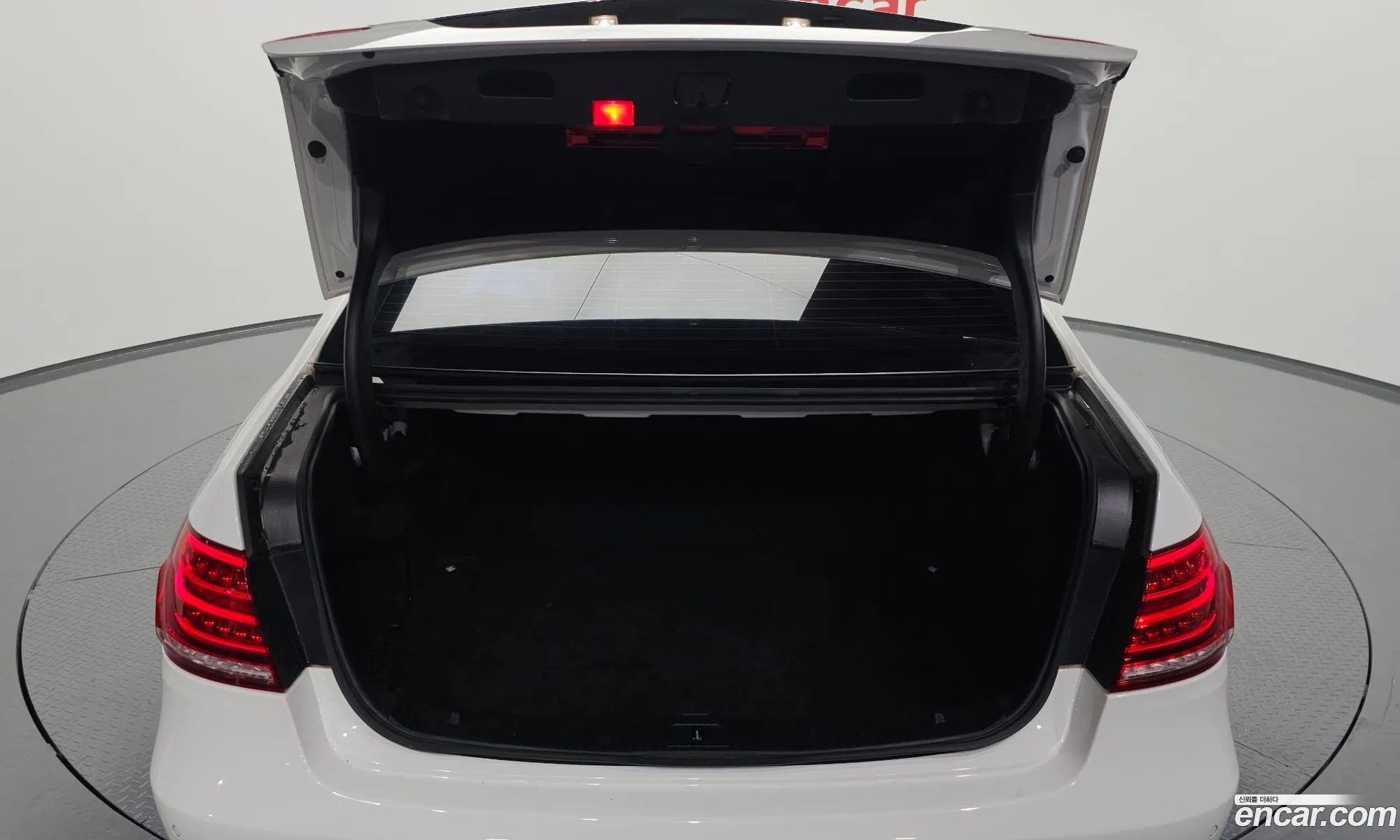 Mercedes-Benz E-Class W212 2013 WDDHF0CB6EA890588 — 15