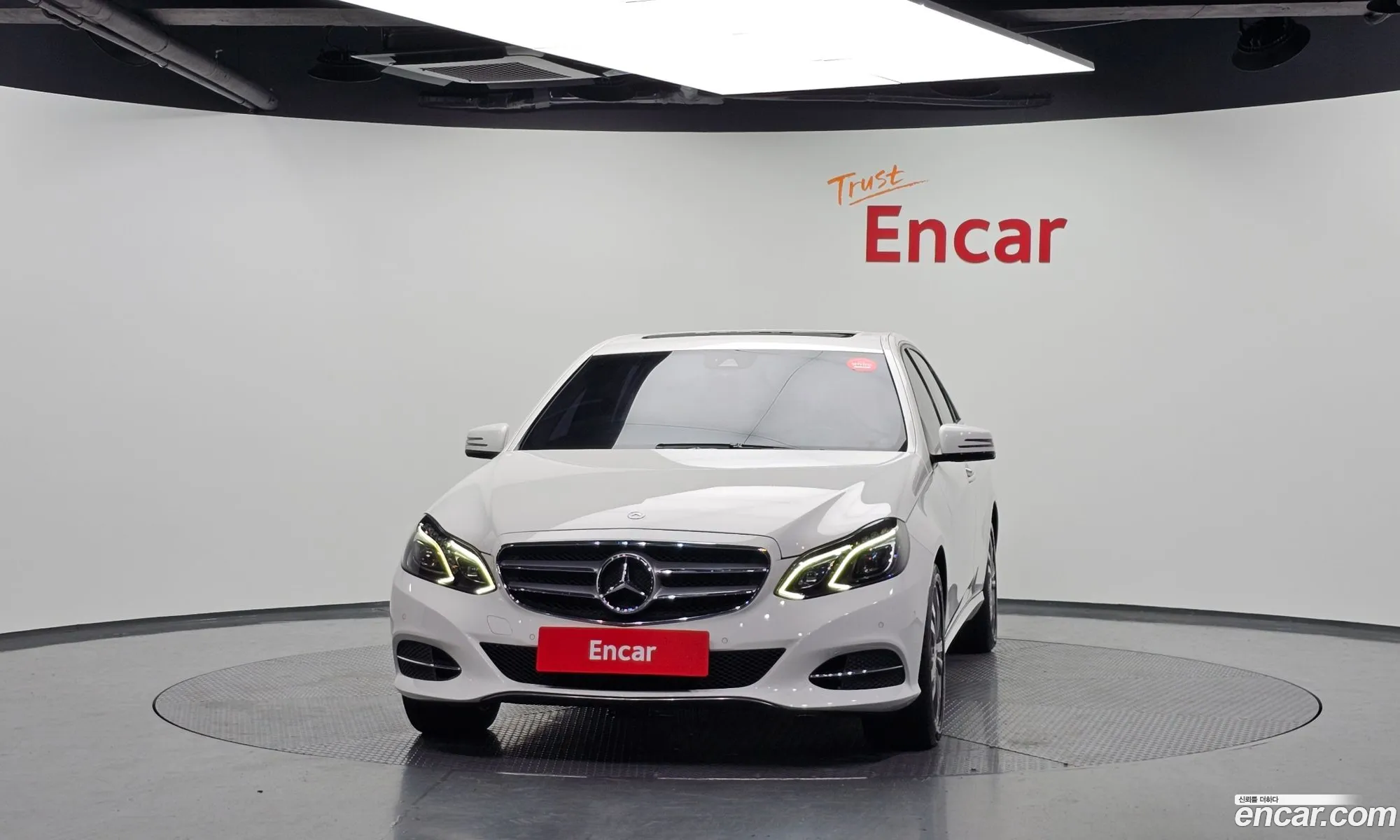 Mercedes-Benz E-Class W212 2013 WDDHF0CB6EA890588 — 17