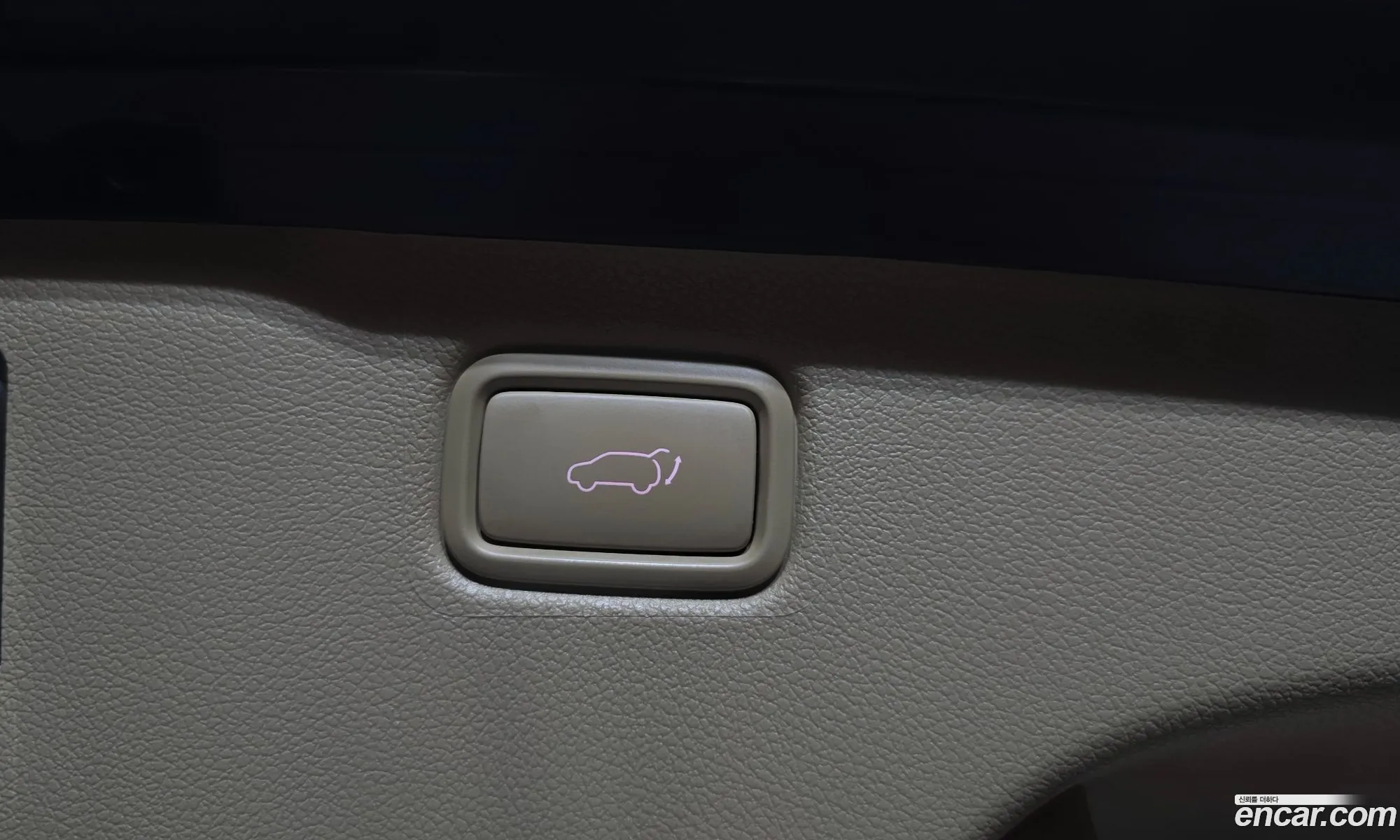 Kia Carnival 2017 KNAME81ABJS354329 — 33