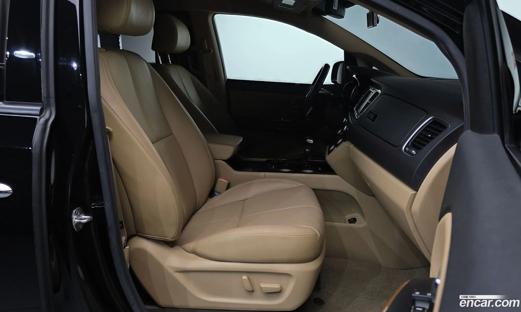 Kia Carnival 2017 KNAME81ABJS354329 — 20