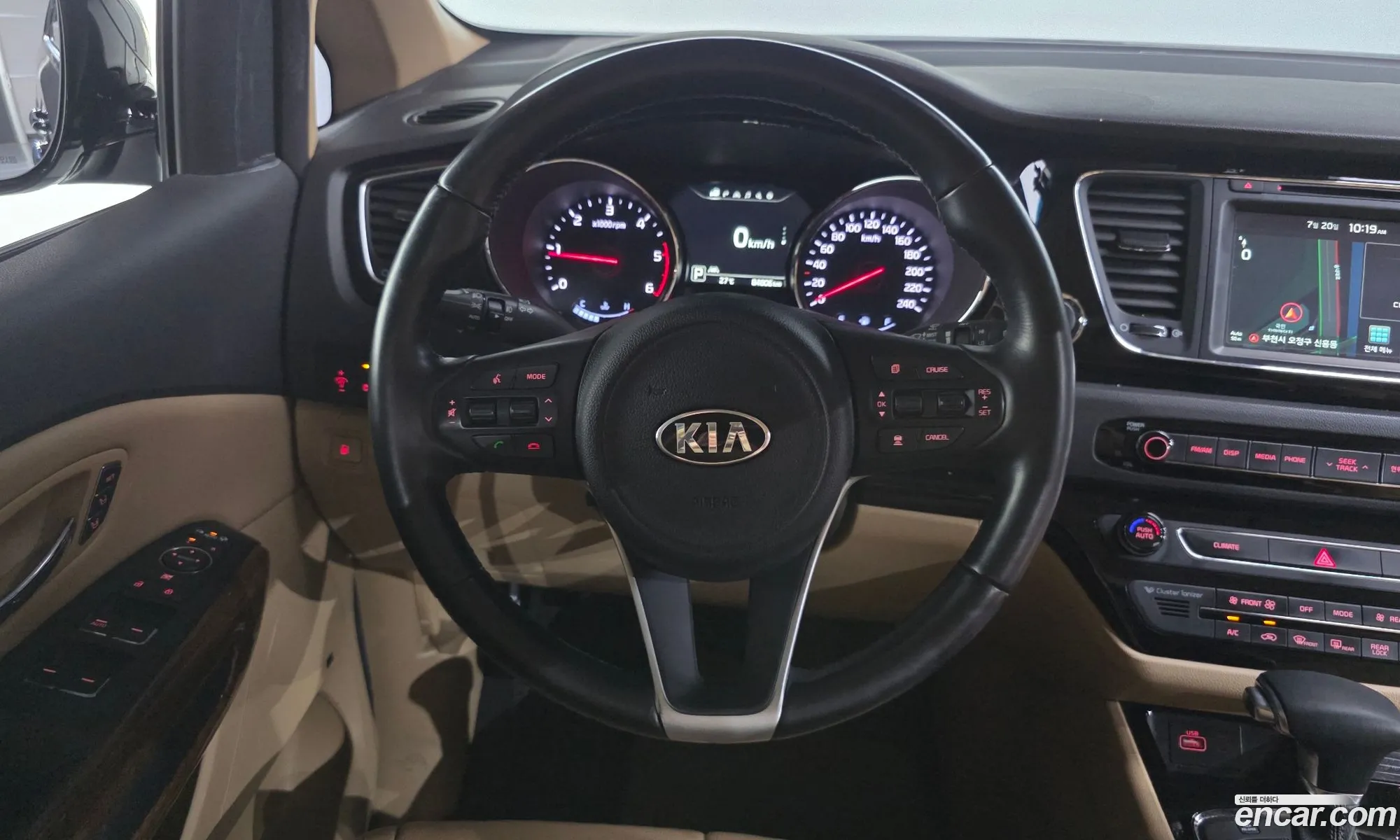 Kia Carnival 2017 KNAME81ABJS354329 — 18
