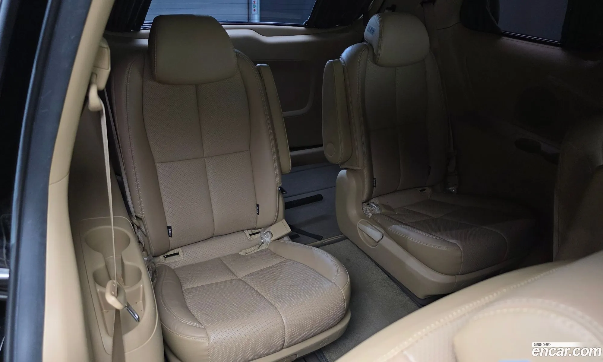 Kia Carnival 2017 KNAME81ABJS354329 — 26