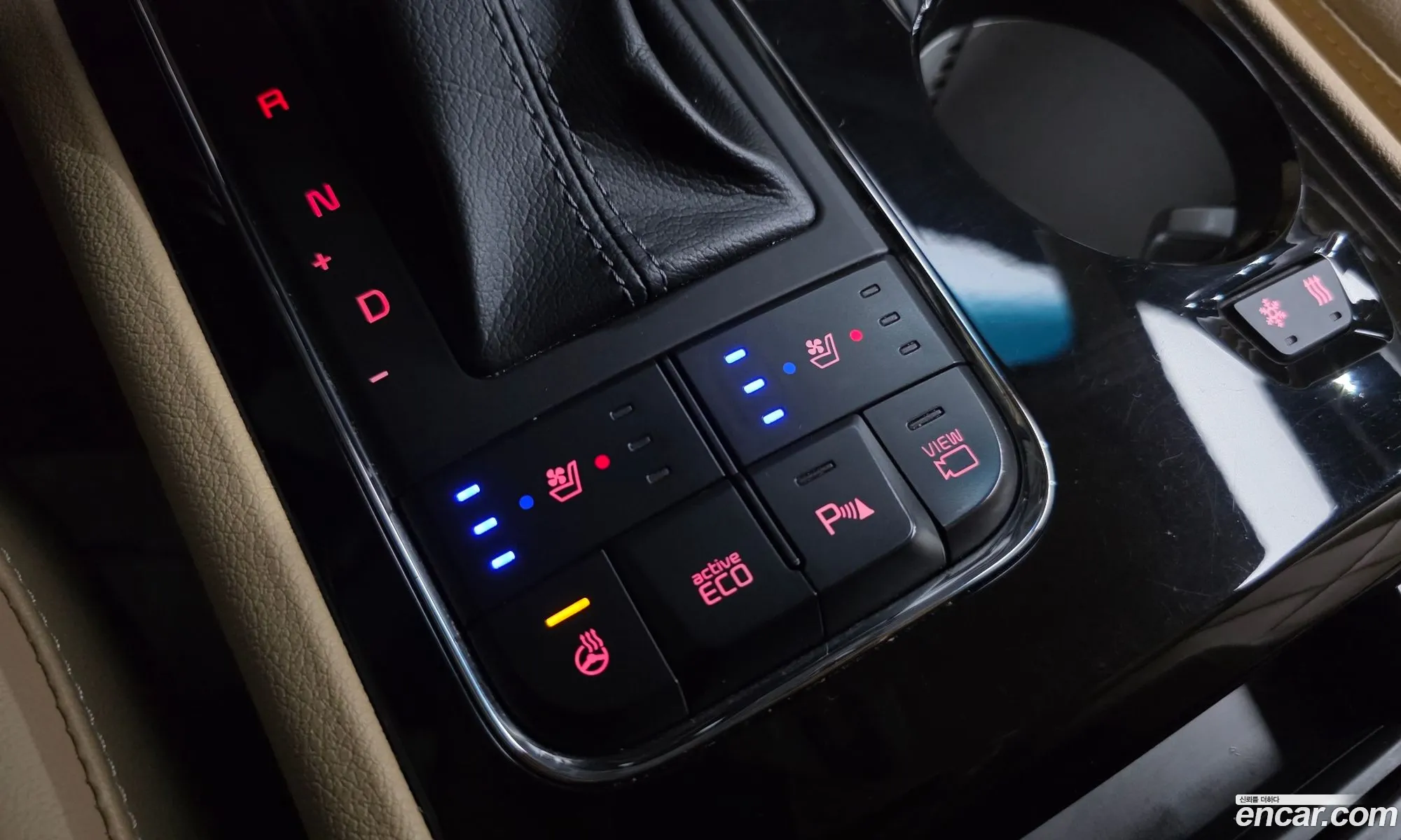 Kia Carnival 2017 KNAME81ABJS354329 — 30