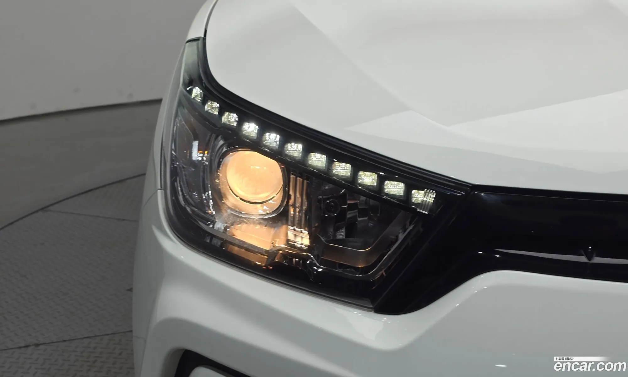 KG Mobility (SsangYong) Tivoli Armour 2018 — 12