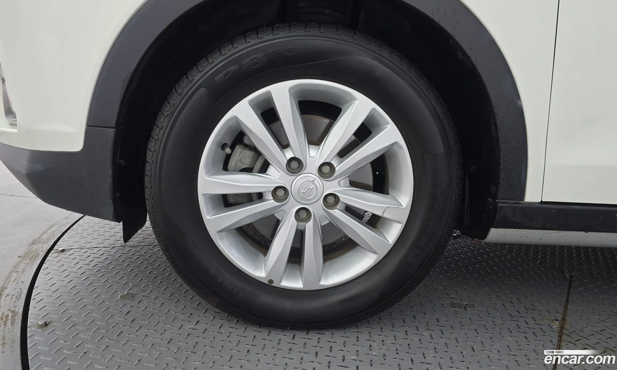 KG Mobility (SsangYong) Tivoli Armour 2018 — 23