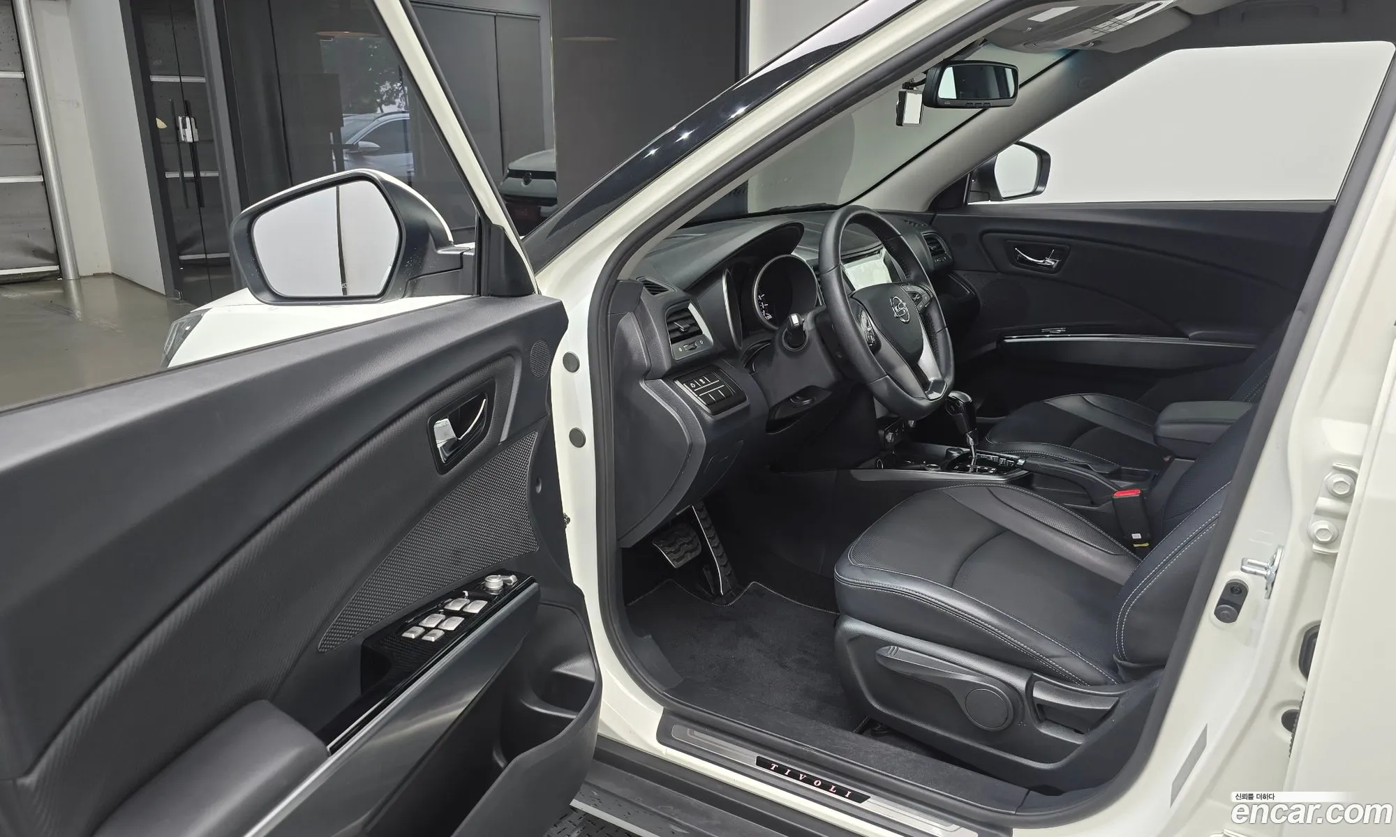 KG Mobility (SsangYong) Tivoli Armour 2018 — 18