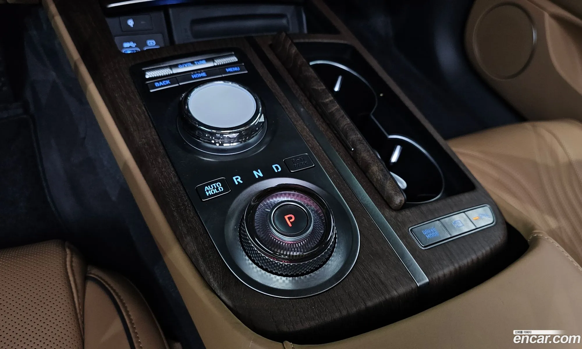 Genesis G80 2023 KMTGB41CDRU200040 — 16